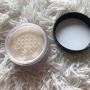 Laura Mercier Translucent Powder - new without box